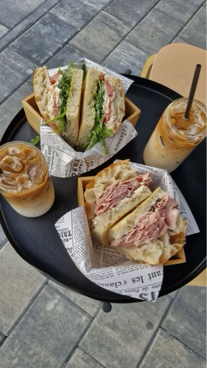 lunch 🖤
