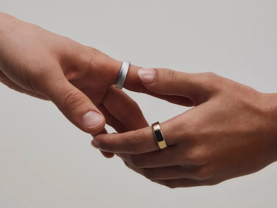 Shop Oura Ring 5: Gold Smart Ring for Sleep, Health & Activity | Oura