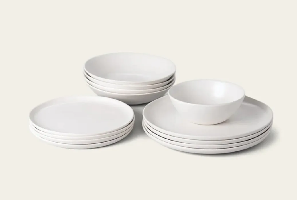 Fable Dinnerware Set (16 pieces)