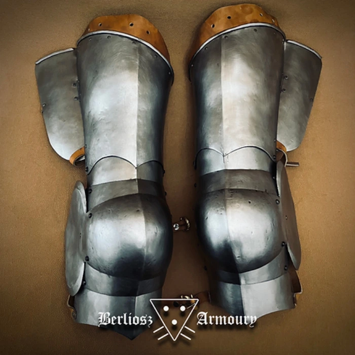 Jambes d’armure Churburg type 3