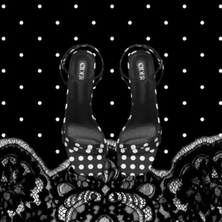 POLKA DOT CHUNKY HEELED SANDALS