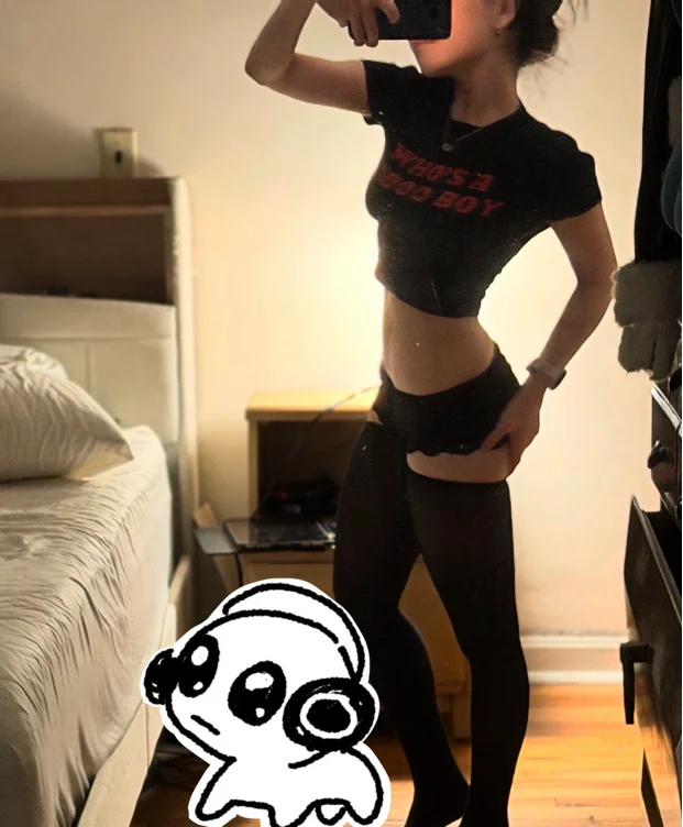 $  33  ₊˚⊹⋆