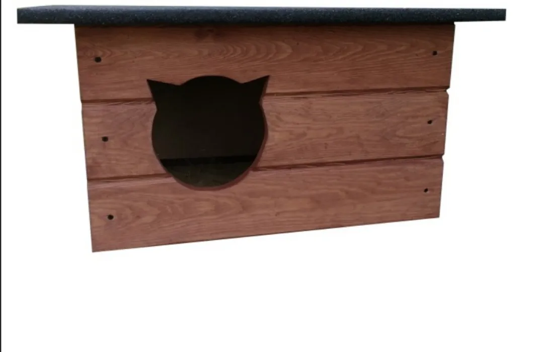 warm cat house & blanket for my stray kitty!!