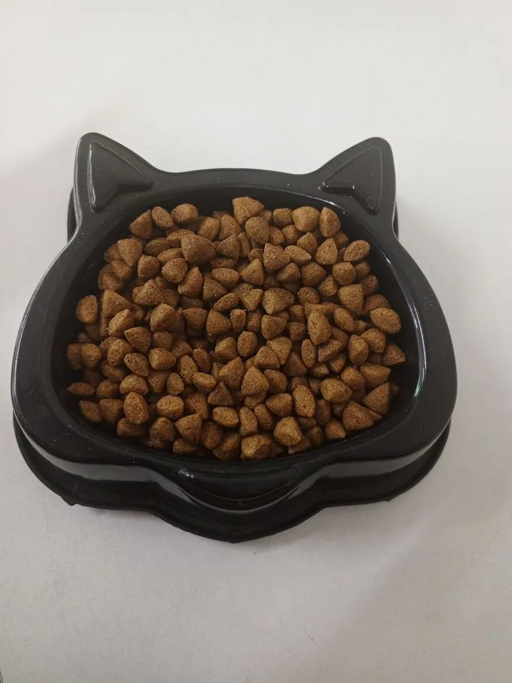 2kg de croquetas para los michis