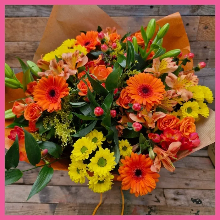 Buy Bear a Bunch of Flowers 