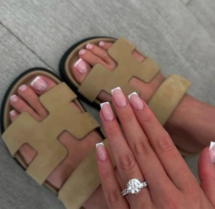 Nails & pedicure 