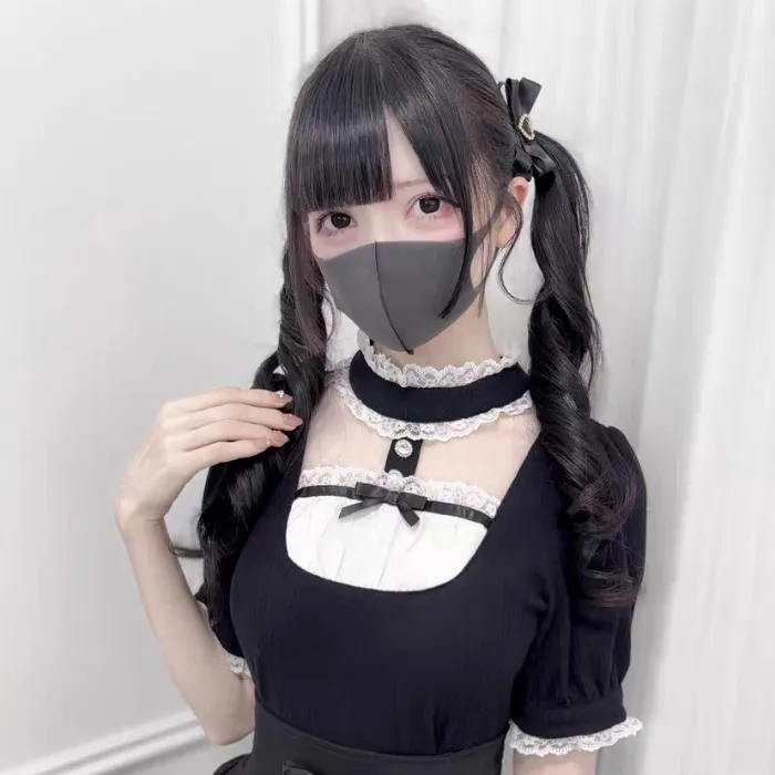 Cute black top