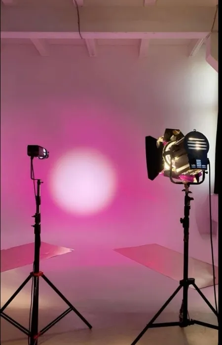 🎬
