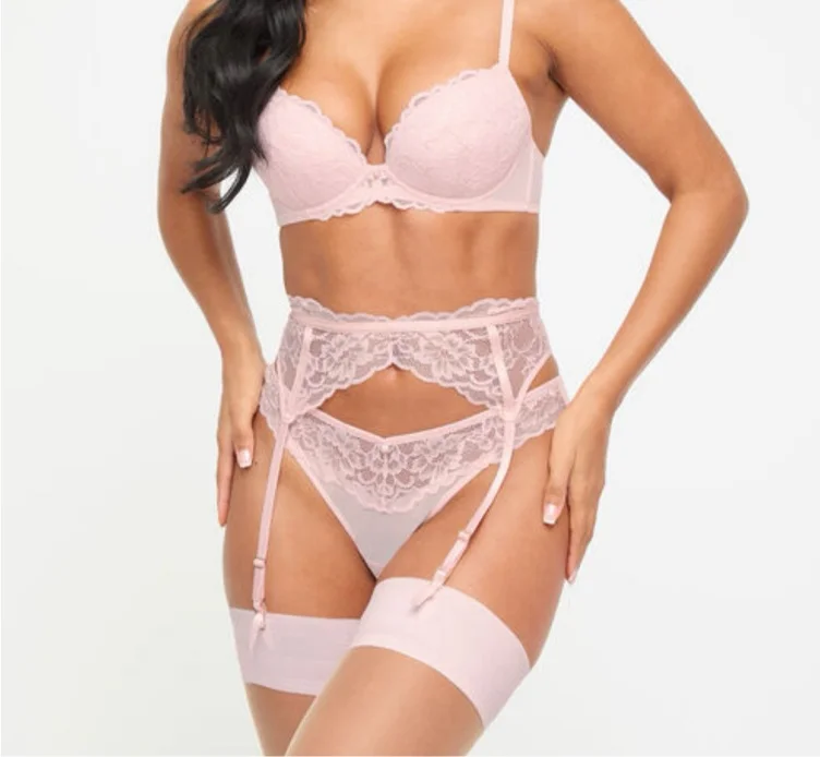 Pink Lace Bra🌸