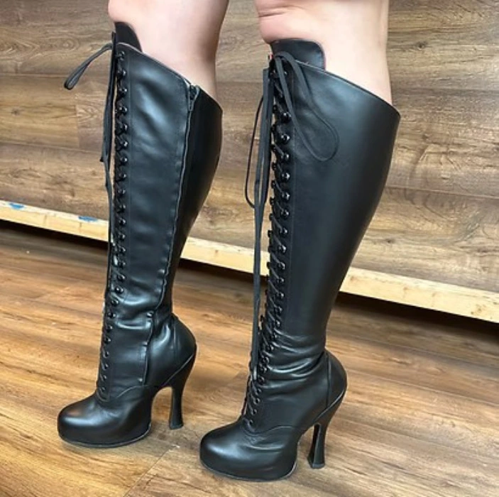 Kinky Knee High Boots by ILSB