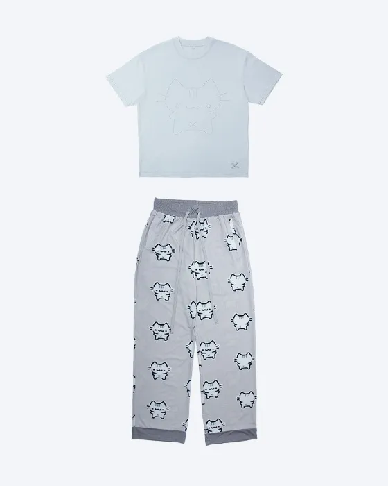Cat tshirt and pants bundle 
