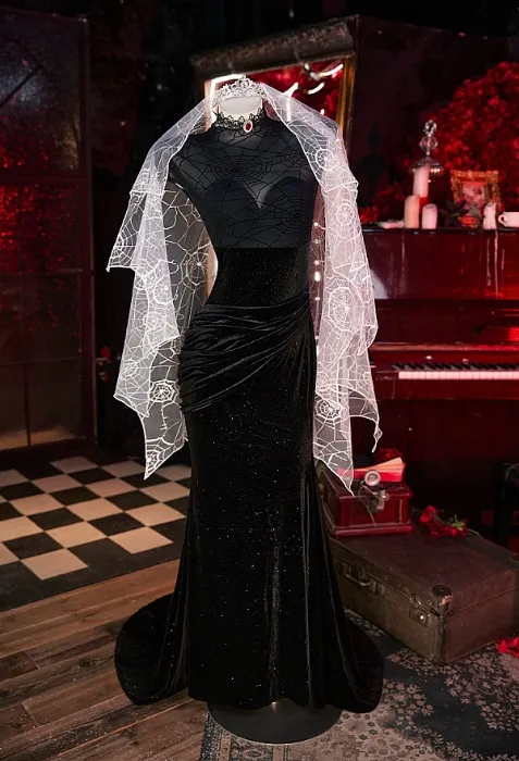 Mavis Dracula wedding cosplay