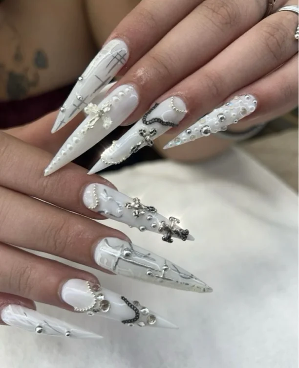 nails
