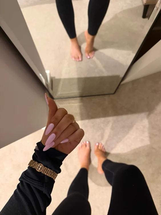 Nails 