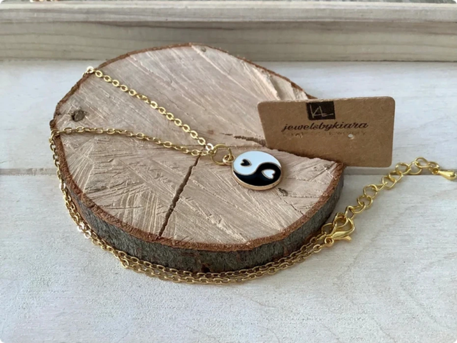 Necklace with Yin Yang pendant