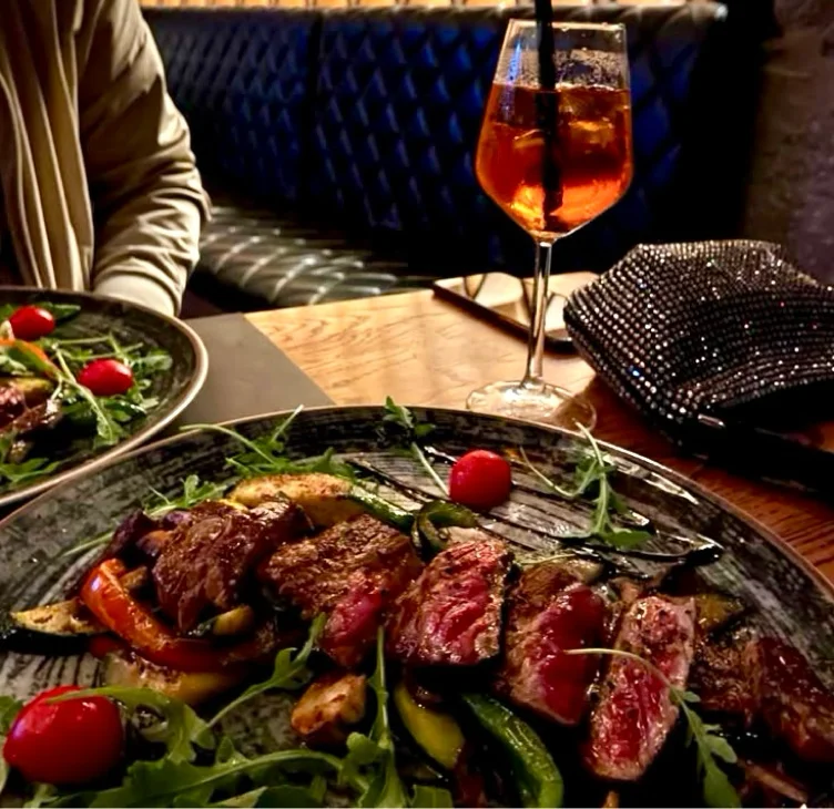 Dinner 🍸🍽️🌃