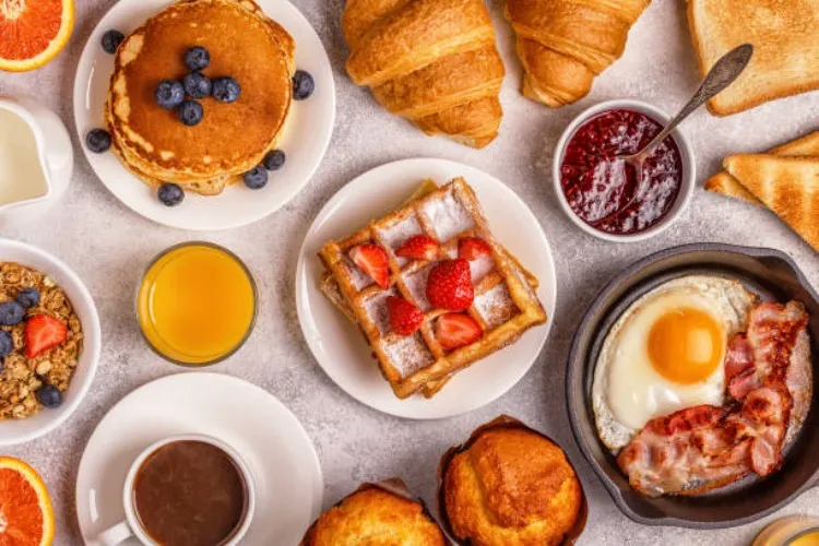 Breakfast in bed for Princess Butterfly