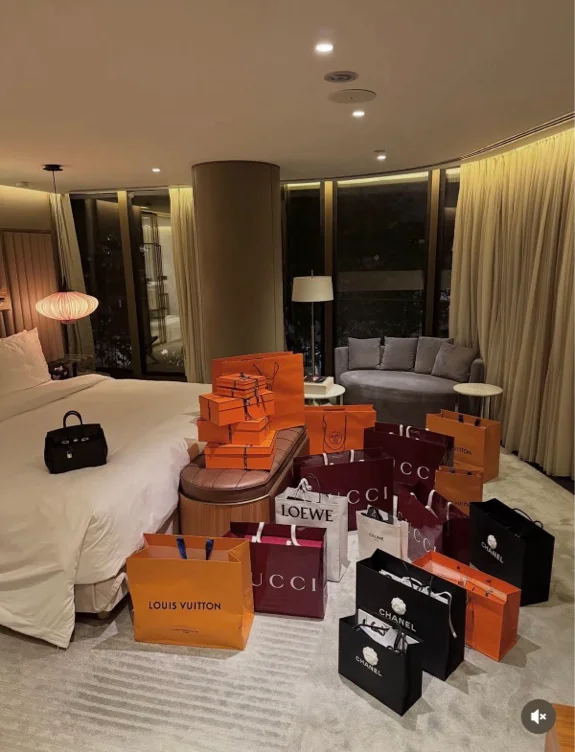 Daddy’s surprise shopping 🛍️ 