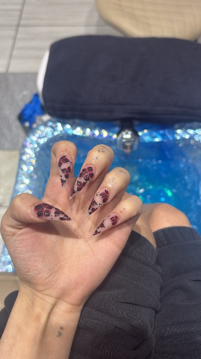 ꒰ঌ nails ໒꒱ 
