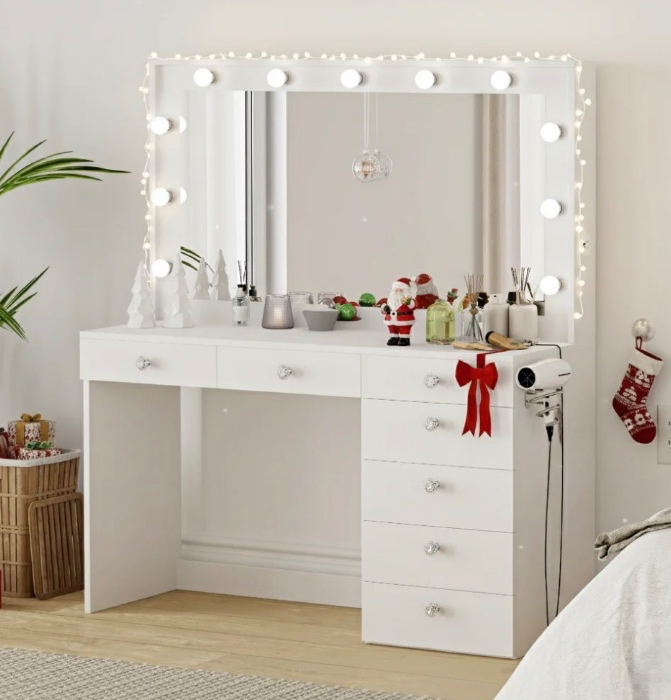 makeup vanity <3
