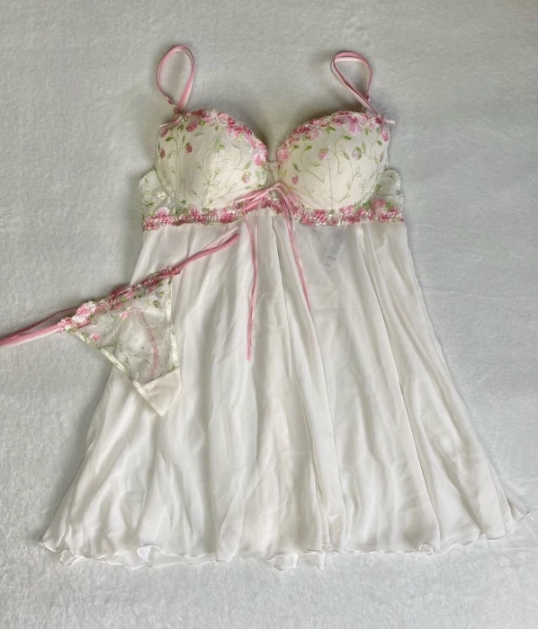 Lace babydoll set 