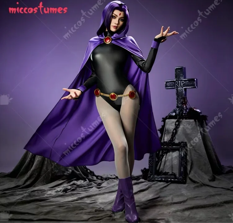 Raven cosplay