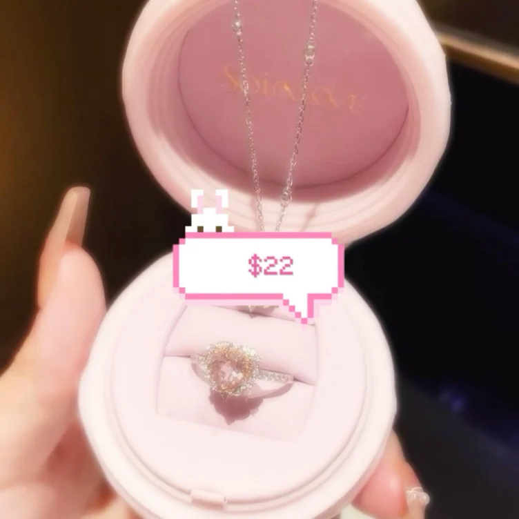 𝜗𝜚⋆₊˚ Soin Love Gift Box