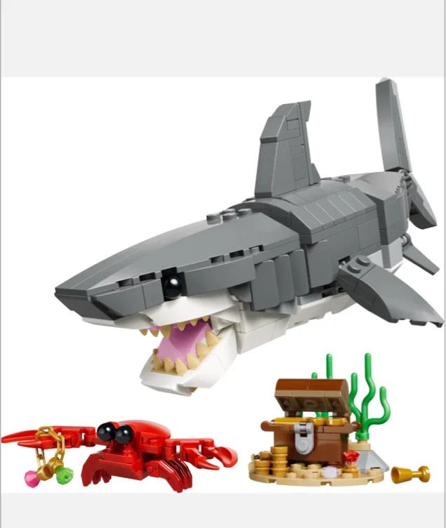 Lego shark and crab ^~^