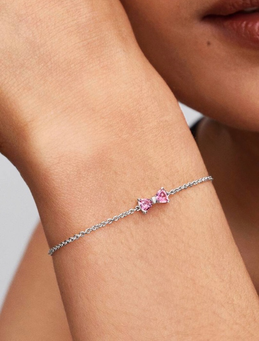 Hello Kitty bow chain bracelet