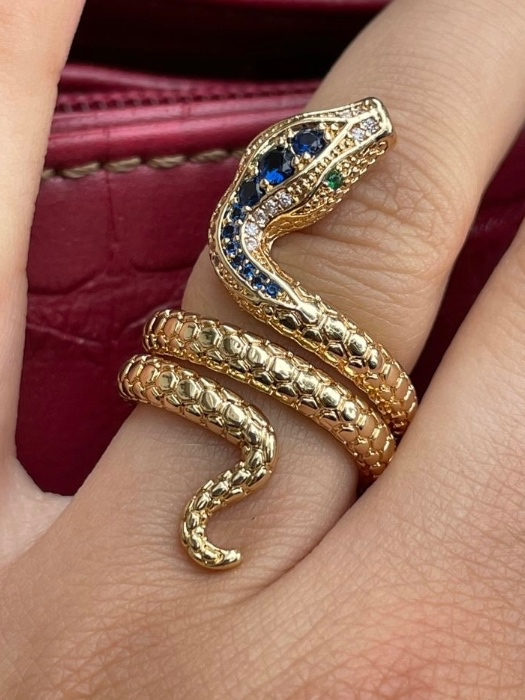 Golden Crown Serpent Ring 🐍💎