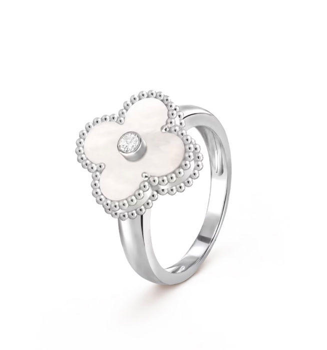 Van Cleef Ring