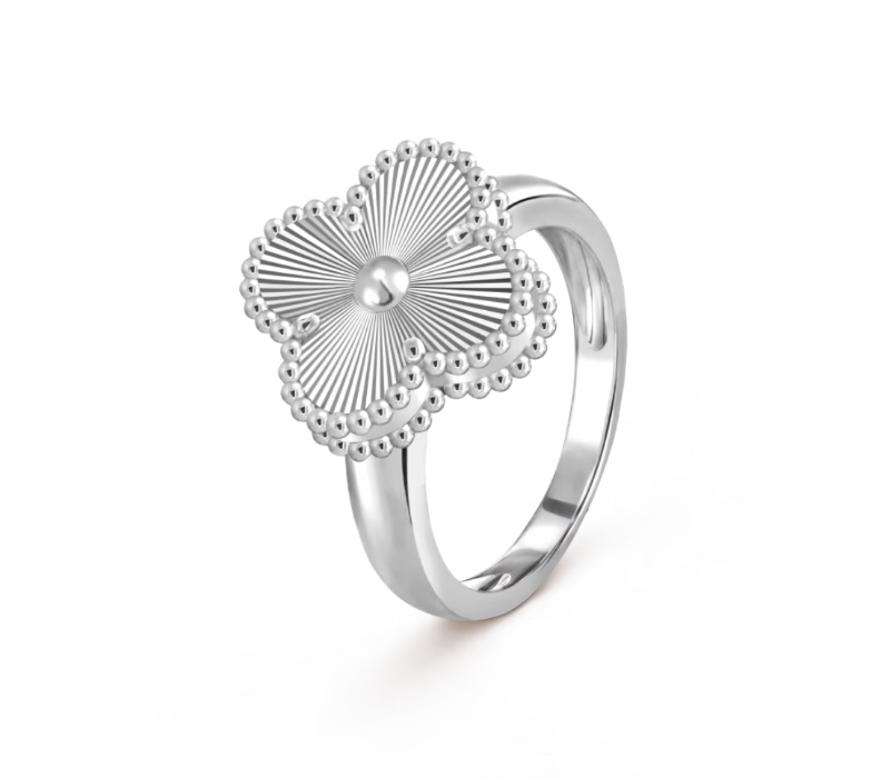 Van Cleef Ring