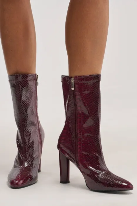 AZALEA WANG WINGROVE BURGUNDY CHUNKY HEEL CROCODILE BOOTIE
