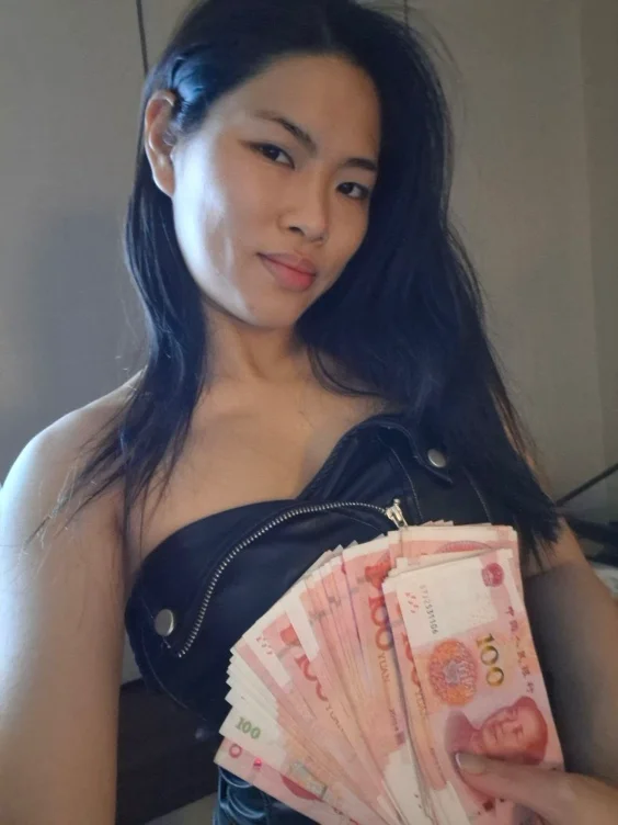 ALL for Salome Lamort