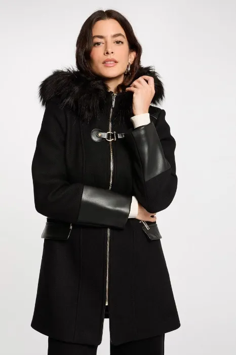 Abrigo recto con cremallera y capucha negro mujer