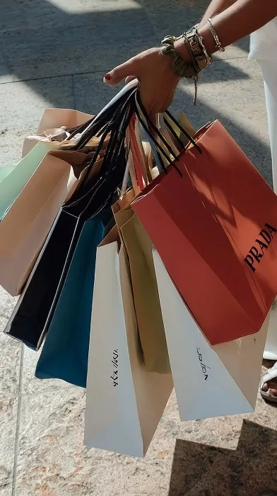 Shopping for Li 🛍️