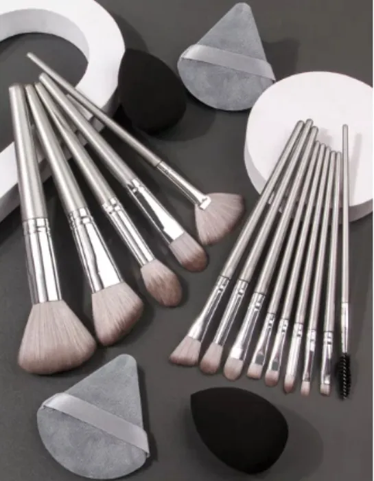 14Pcs Silver Makeup Brush Set + 3Pcs Makeup Puffs And Makeup Sponges, - Professional Makeup Tools
