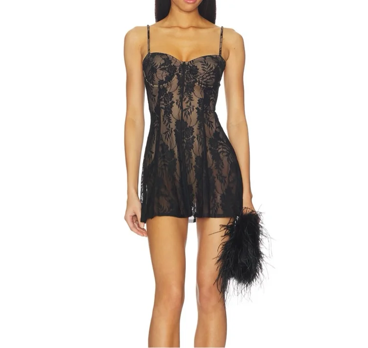 Underwire pickleball dress in black & nude Norma Kamala