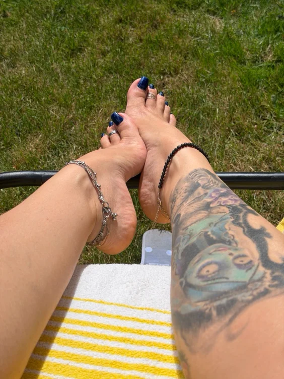 Feet Massage ✨