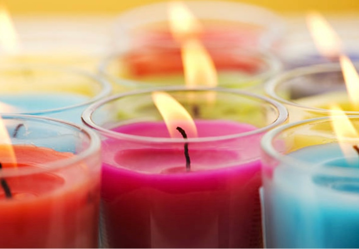 🕯️Set a romantic tone with some candles 